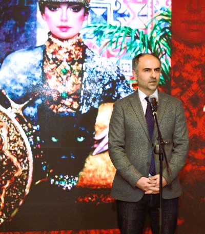 Emil Əzizin “Naxış və siluet” adlı fərdi sərgisi açılıb