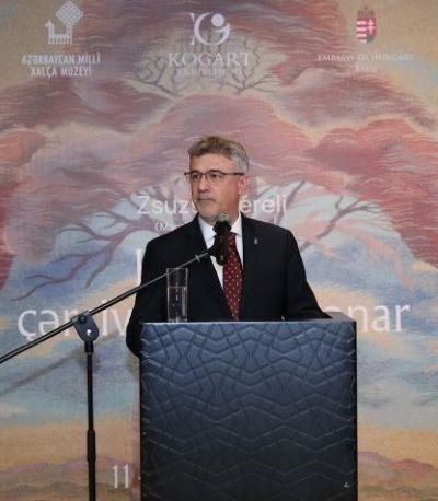 Macar qobelen ustası Juja Perelinin „Həqiqət çərçivəsindən kənar” sərgisinin açılışı